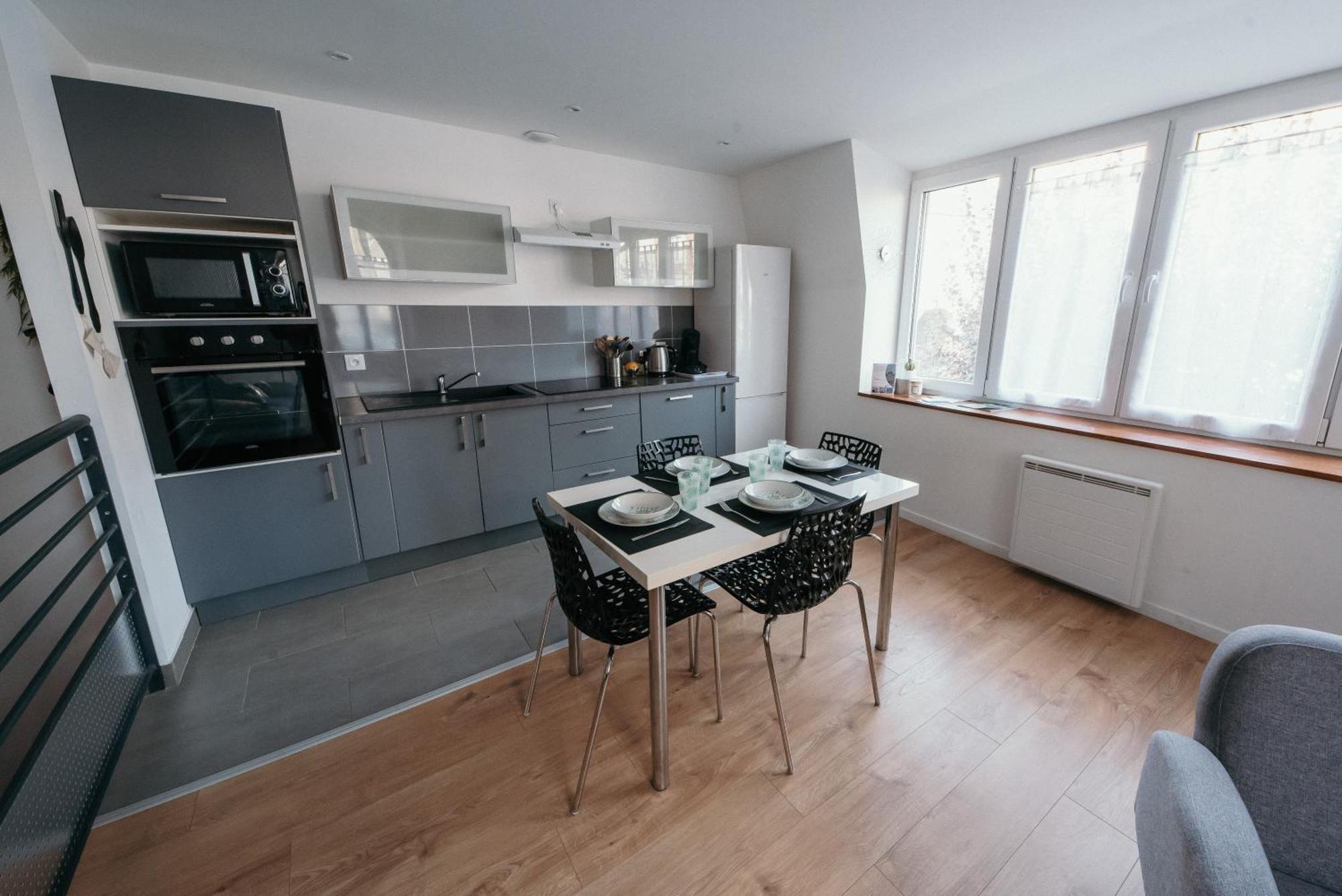 Appartement De Thomas Charleville-Mézières Esterno foto
