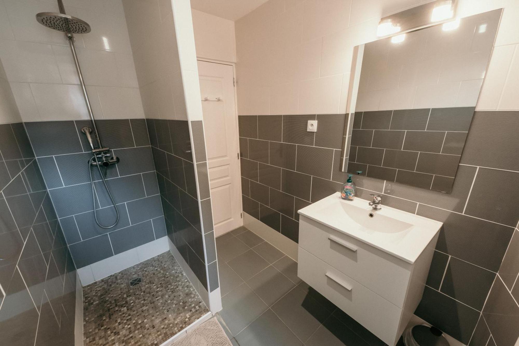 Appartement De Thomas Charleville-Mézières Esterno foto
